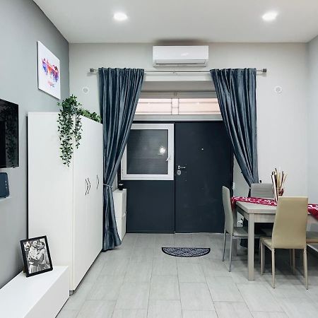 Lad 75 Apartment Наполи Екстериор снимка