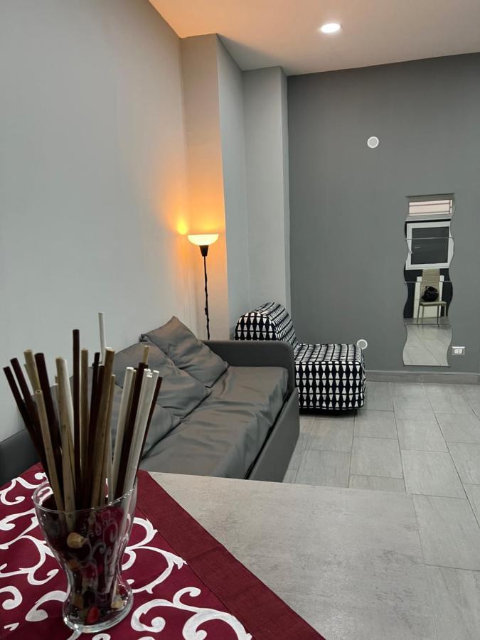 Lad 75 Apartment Наполи Екстериор снимка
